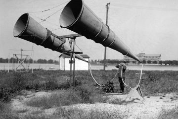 A two-horn system at Bolling Field, USA, 1921.